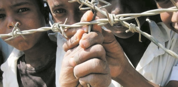 Des dizaines de migrants subsahariens fuient l’Algérie Des dizaines de migrants subsahariens fuient l’Algérie