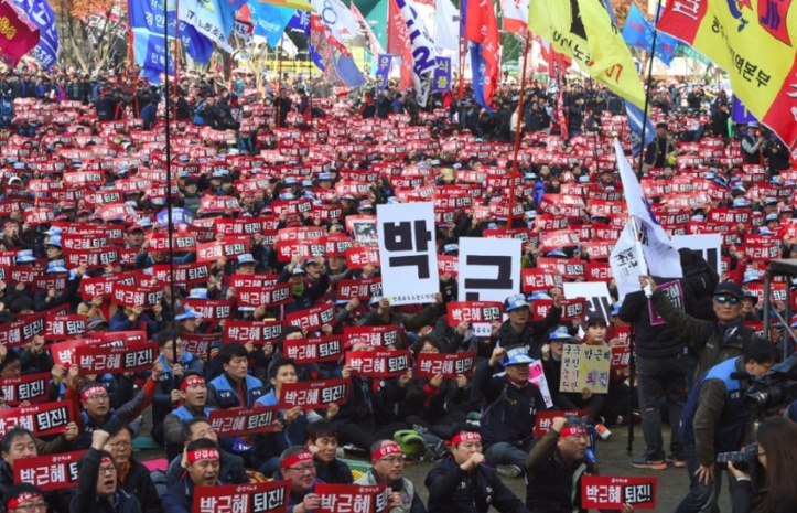 La présidente sud-coréenne présente ses excuses après sa destitution La présidente sud-coréenne présente ses excuses après sa destitution