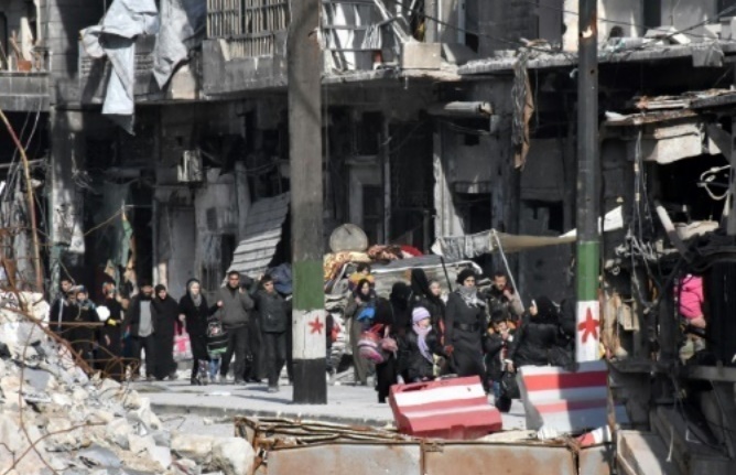 Violents bombardements des quartiers rebelles à Alep Violents bombardements des quartiers rebelles à Alep