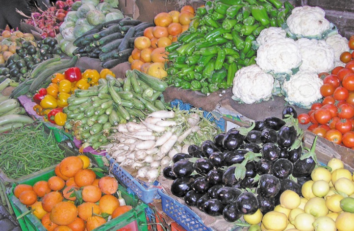 Les pratiques illégales foisonnent au marché de gros des fruits et légumes à Essaouira Les pratiques illégales foisonnent au marché de gros des fruits et légumes à Essaouira