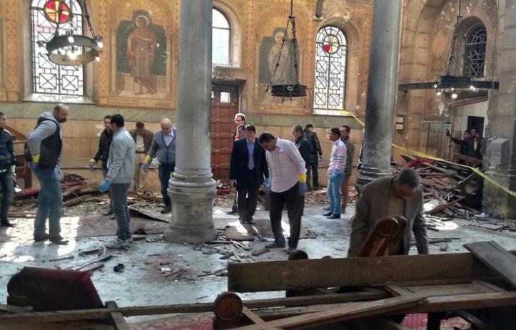 Quatre suspects arrêtés après l'attentat sanglant dans une église du Caire Quatre suspects arrêtés après l'attentat sanglant dans une église du Caire