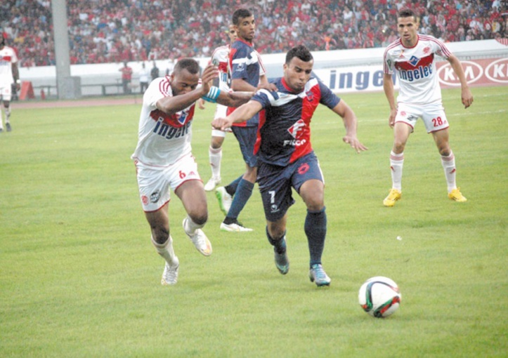 Duel à distance entre le DHJ et le WAC Duel à distance entre le DHJ et le WAC