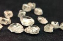 Insolite : Des diamants dans le caleçon Insolite : Des diamants dans le caleçon