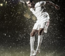 Faire souvent des têtes en football triple les symptômes de commotion