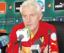 Hugo Broos : Je suis très heureux, spécialement pour l'équipe Hugo Broos : Je suis très heureux, spécialement pour l'équipe