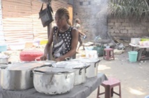 L'essor des malewa, gargotes de rue d'une capitale en crise L'essor des malewa, gargotes de rue d'une capitale en crise