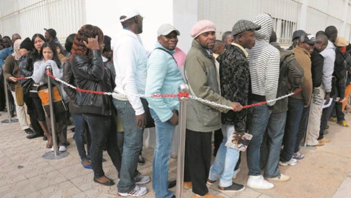 Ça va plutôt cahin-caha : Une interprétation rigide des textes empêche un bon déroulement de la régularisation de la situation des étrangers en séjour irrégulier Ça va plutôt cahin-caha : Une interprétation rigide des textes empêche un bon déroulement de la régularisation de la situation des étrangers en séjour irrégulier