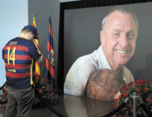 Un stade et une statue en  hommage à Cruyff à Barcelone Un stade et une statue en  hommage à Cruyff à Barcelone