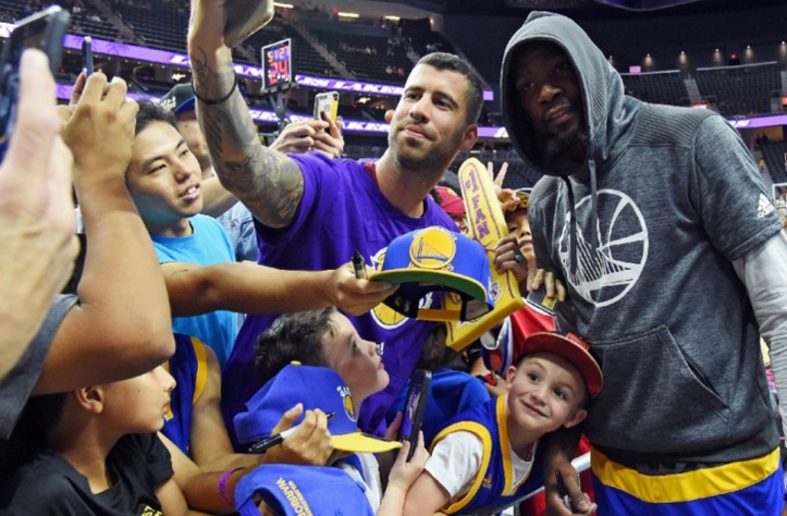 Au-delà des stades, le sport à l'assaut des fans, où qu'ils soient