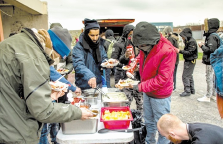 Pas de nouvelle "Jungle" à Calais, mais des jeunes migrants en errance