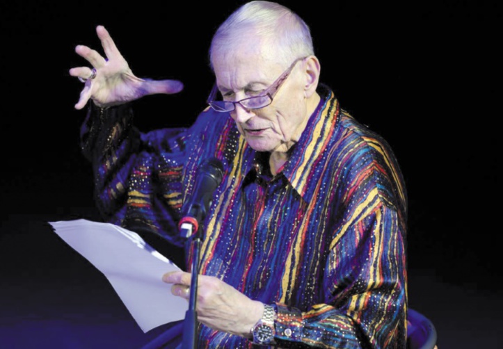 Evtouchenko, poète non conformiste et fidèle soutien du régime soviétique Evtouchenko, poète non conformiste et fidèle soutien du régime soviétique