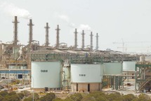 Dans un contexte de crise financière et de baisse du prix des phosphates Dans un contexte de crise financière et de baisse du prix des phosphates