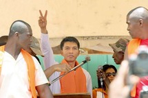 Le gouvernement malgache contre-attaque : Le maire d’Antanarivo destitué Le gouvernement malgache contre-attaque : Le maire d’Antanarivo destitué