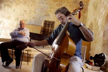 Le musicien espagnol chante la paix :  Jordi Savall, apôtre de la diversité