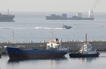 Cinglant vers Gaza, le « Bateau de la fraternité » a été arraisonné et ses occupants expulsés Cinglant vers Gaza, le « Bateau de la fraternité » a été arraisonné et ses occupants expulsés