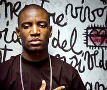 Le chanteur franco-congolais adaptera bientôt son livre «Qu’Allah bénisse la France» au grand écran Le chanteur franco-congolais adaptera bientôt son livre «Qu’Allah bénisse la France» au grand écran