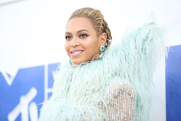 Beyoncé remporte le Peabody Award pour “Lemonade”