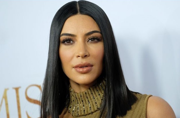 Jugée trop photoshopée, Kim Kardashian perd 100.000 fans sur les réseaux sociaux