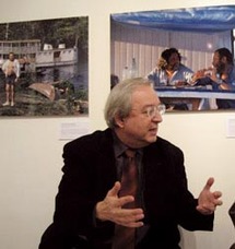 Entretien avec le photographe Claude Mollard : “Je trouve dans les choses le reflet des personnes”