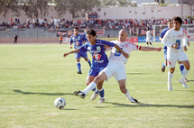 16èmes de finale de la Coupe du Trône de football : Le Difaâ doublé par le Hassania à Agadir 16èmes de finale de la Coupe du Trône de football : Le Difaâ doublé par le Hassania à Agadir