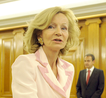 Le président du gouvernement espagnol procède à un remaniement ministériel : Jose Luis Zapatero resserre son équipe Le président du gouvernement espagnol procède à un remaniement ministériel : Jose Luis Zapatero resserre son équipe