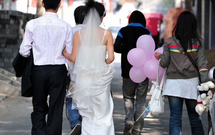 Insolite : L'amour réconcilie deux villages Insolite : L'amour réconcilie deux villages