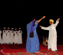 La danse "Rokba" clôt le Festival d'Ahwach à Ouarzazate La danse "Rokba" clôt le Festival d'Ahwach à Ouarzazate