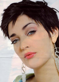 Une autobiographie pour Sheryfa Luna Une autobiographie pour Sheryfa Luna