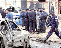 Explosion de deux bombes à Tipaza et Sidi Bel Abbès : Recrudescence de la violence en Algérie Explosion de deux bombes à Tipaza et Sidi Bel Abbès : Recrudescence de la violence en Algérie