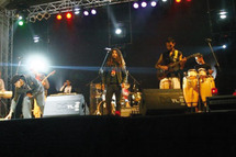 Portrait du groupe Azul Vibration : Un miroir de toutes les fusions Portrait du groupe Azul Vibration : Un miroir de toutes les fusions