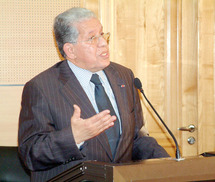 Mohamed El Yazghi au Forum de Doha : «L’expérience de transition a ouvert au Maroc les portes d’un changement démocratique serein»