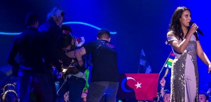 Insolite : Aucun regret Insolite : Aucun regret