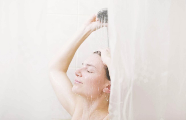 Faut-il vraiment arrêter de se laver tous les jours? Faut-il vraiment arrêter de se laver tous les jours?
