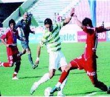 A une journée de la fin du championnat, le Raja a renoué avec le sacre : Le MCO rejoint le Chabab en seconde division