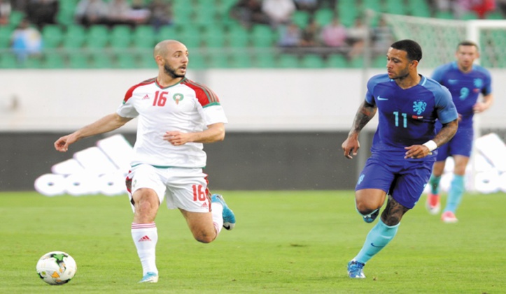 Le Onze national défait par les Bataves Le Onze national défait par les Bataves