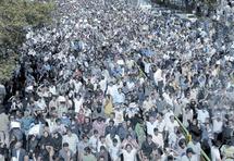 Coups de feu au rassemblement pro-Moussavi à Téhéran : L’Iran vit sa plus grande crise depuis la révolution Coups de feu au rassemblement pro-Moussavi à Téhéran : L’Iran vit sa plus grande crise depuis la révolution