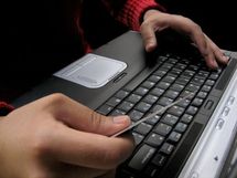 Plusieurs contraintes empêchent le développement du secteur : Le commerce hésite à entrer en ligne Plusieurs contraintes empêchent le développement du secteur : Le commerce hésite à entrer en ligne