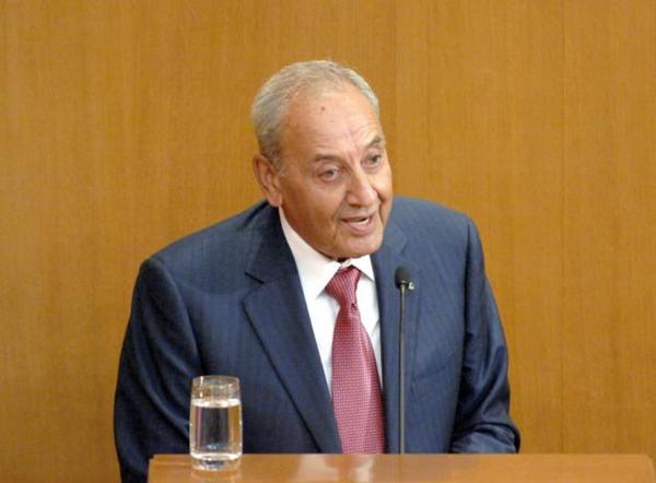 Nabih Berri rempile pour un cinquième mandat à la tête du parlement libanais Nabih Berri rempile pour un cinquième mandat à la tête du parlement libanais