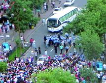 Emeutes au Xinjiang en Chine : Bilan : 140 morts et plus de 800 blessés Emeutes au Xinjiang en Chine : Bilan : 140 morts et plus de 800 blessés