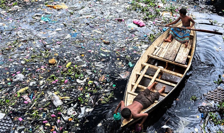 Le plastique jeté dans les fleuves, source majeure de la pollution des océans Le plastique jeté dans les fleuves, source majeure de la pollution des océans