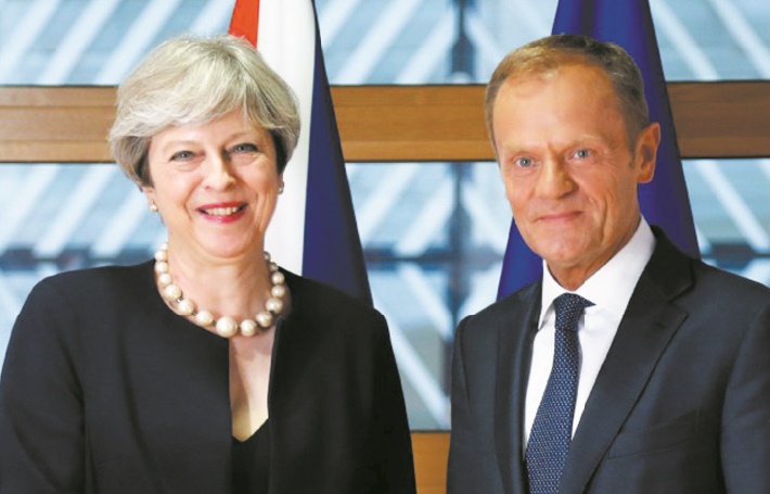 Theresa May dévoile un peu de son Brexit à une UE revigorée