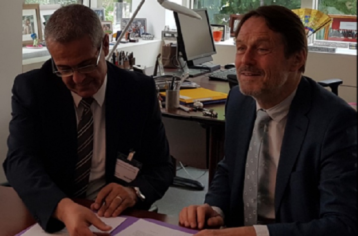 Mohamed Benabdelkader et Rolf Alter. Mohamed Benabdelkader et Rolf Alter.