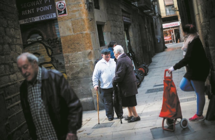 Adieu voisins, bonjour touristes : Le cri d'alarme des centres-villes en Europe Adieu voisins, bonjour touristes : Le cri d'alarme des centres-villes en Europe