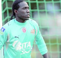 Entretien avec l’international congolais Barel Mouko, capitaine du onze congolais : «Mon regret c’est de n’avoir pas encore joué la CAN» Entretien avec l’international congolais Barel Mouko, capitaine du onze congolais : «Mon regret c’est de n’avoir pas encore joué la CAN»