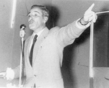 Les premiers contacts entre les nationalistes et le gouvernement français Les premiers contacts entre les nationalistes et le gouvernement français