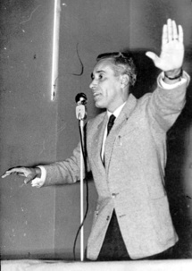 LES PRÉMISSES D’UN DIALOGUE DANS UN CONTEXTE TROUBLÉ (Juin – Août 1955) : Le combat pour l’unité territoriale LES PRÉMISSES D’UN DIALOGUE DANS UN CONTEXTE TROUBLÉ (Juin – Août 1955) : Le combat pour l’unité territoriale