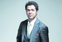 Jamel Debbouze encense Emmanuel Macron et flingue François Hollande Jamel Debbouze encense Emmanuel Macron et flingue François Hollande