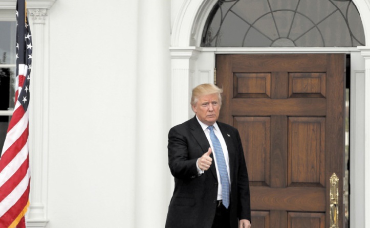 Donald Trump mobilise sa base pour tenter de protéger sa présidence Donald Trump mobilise sa base pour tenter de protéger sa présidence