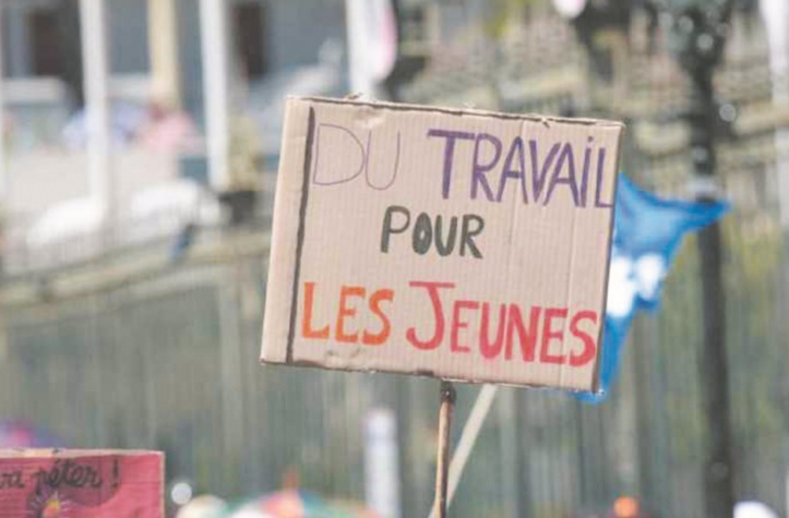 Deux jeunes sur cinq sont chômeurs ou travailleurs précaires Deux jeunes sur cinq sont chômeurs ou travailleurs précaires