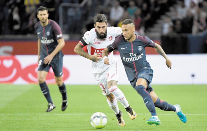 Le festival Neymar propulse le PSG en tête : L’OM accroché par Angers au Vélodrome Le festival Neymar propulse le PSG en tête : L’OM accroché par Angers au Vélodrome